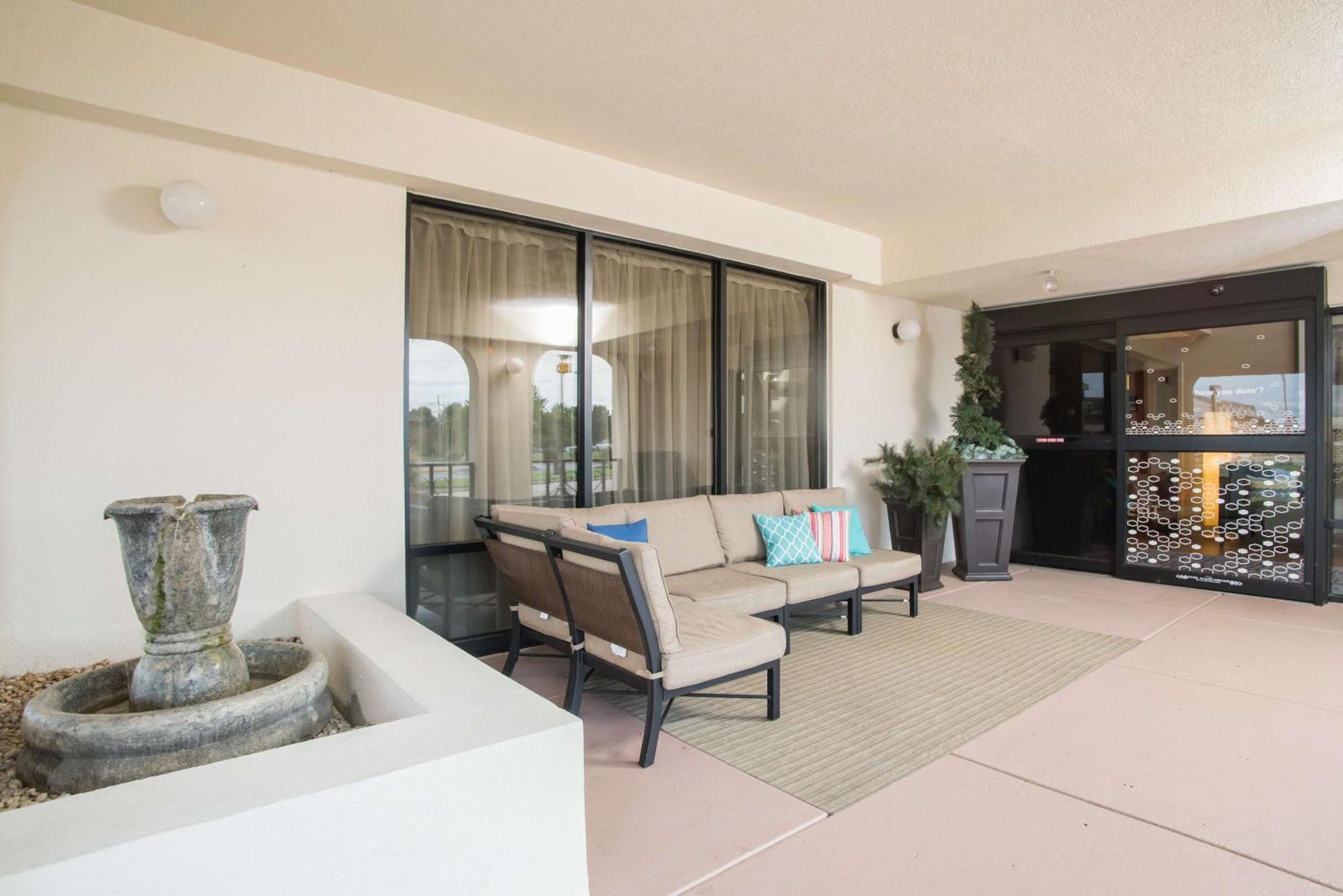 Hampton Inn Joplin Ngoại thất bức ảnh