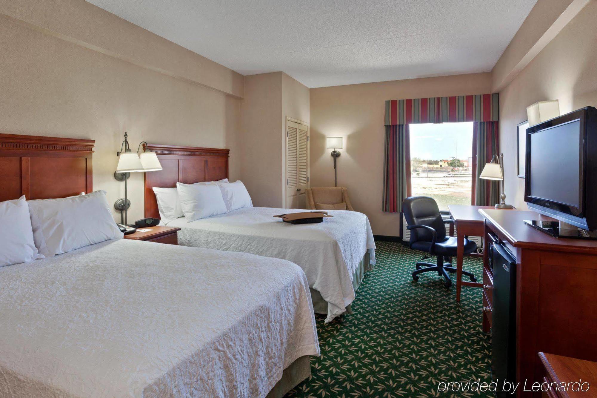 Hampton Inn Joplin Ngoại thất bức ảnh